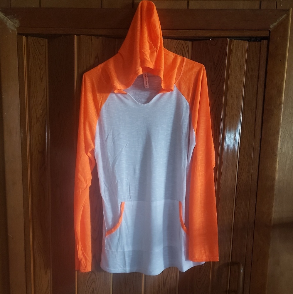 Reserved ladies pullover hoodie